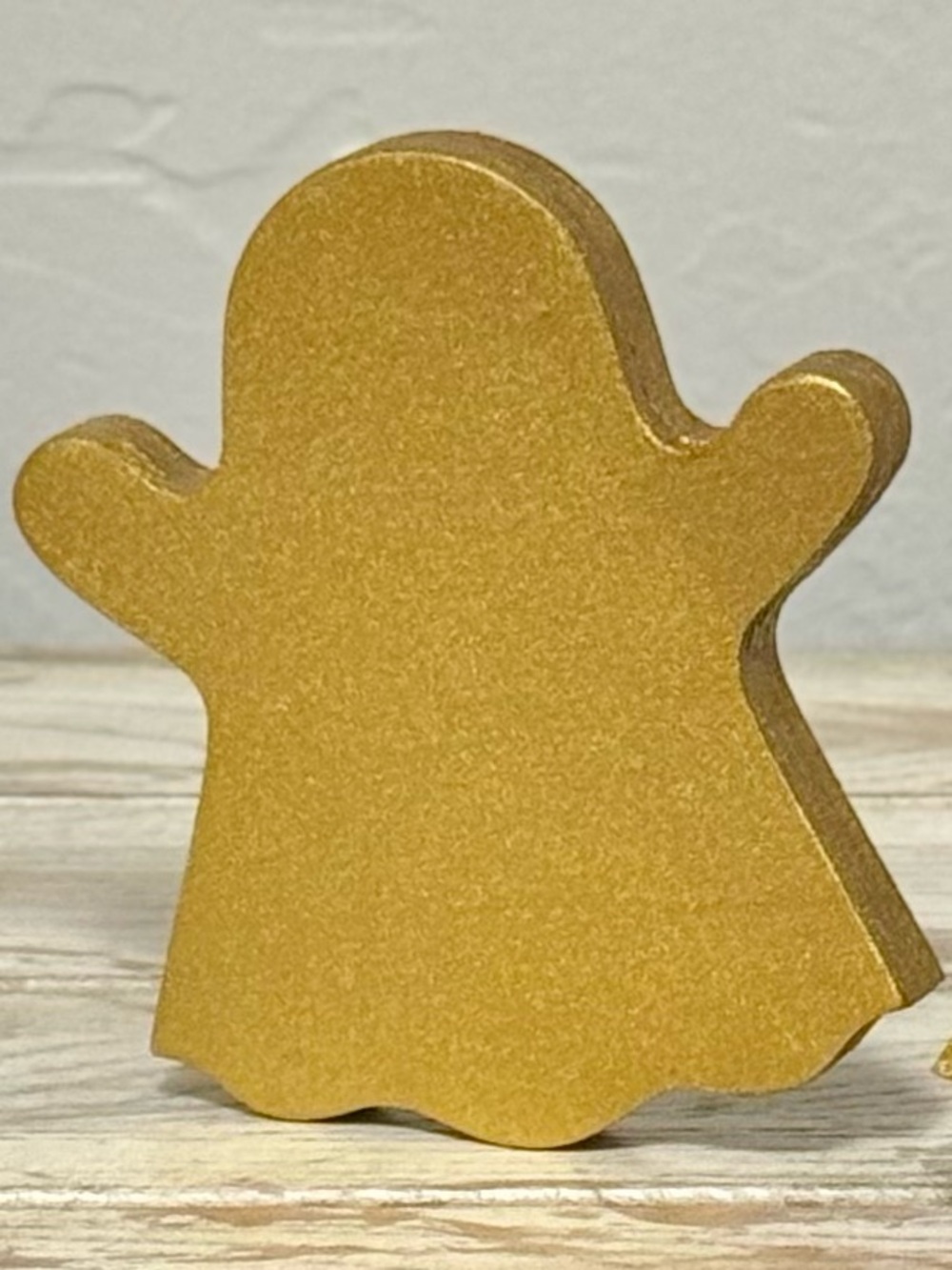 Hand Crafted Courtly Check Wood Ghost 6” - Picture 3 of 3